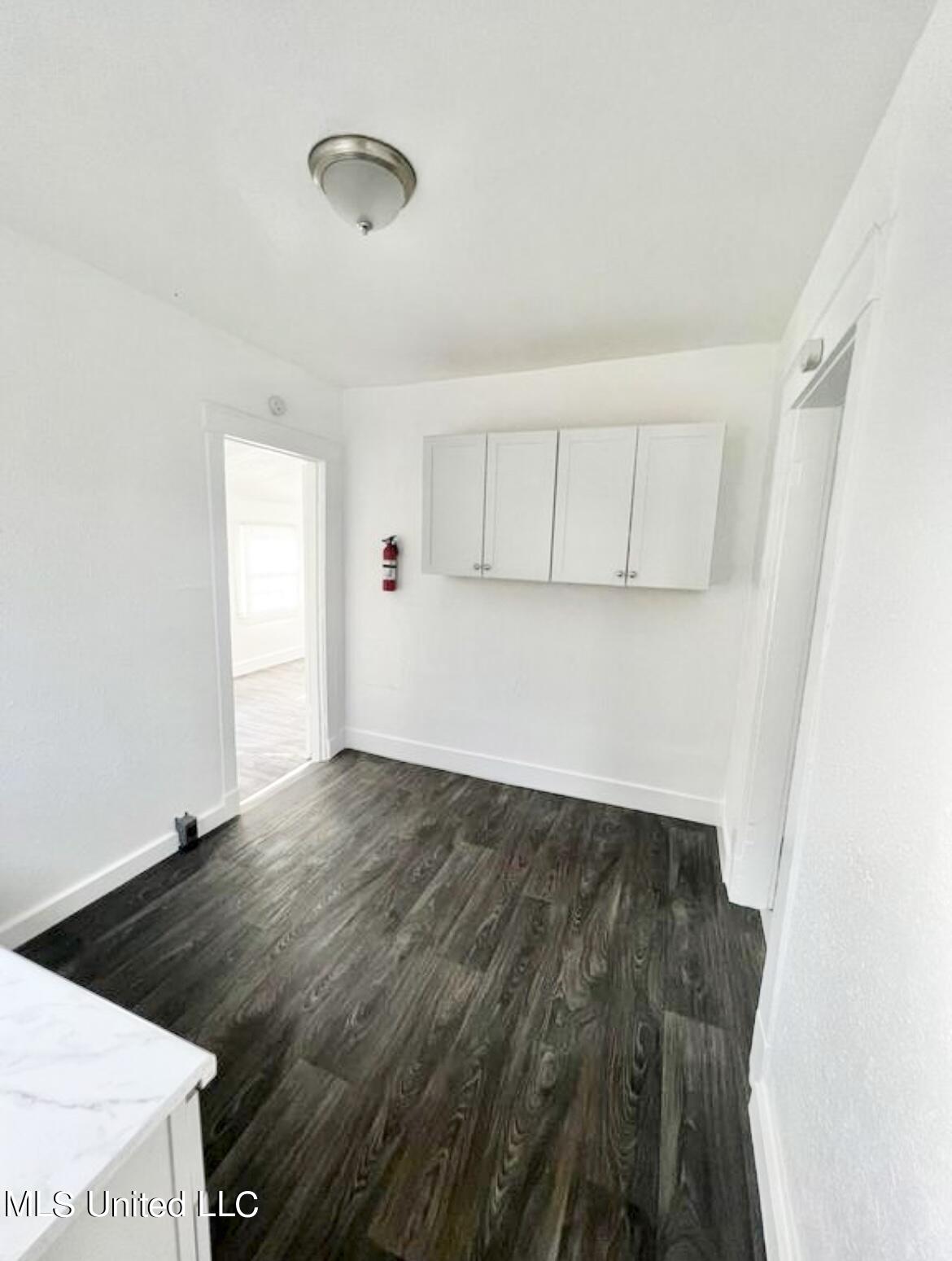 128 Carolyn Avenue Jackson, MS 39209 - Photo 5 of 12 IMG_5163