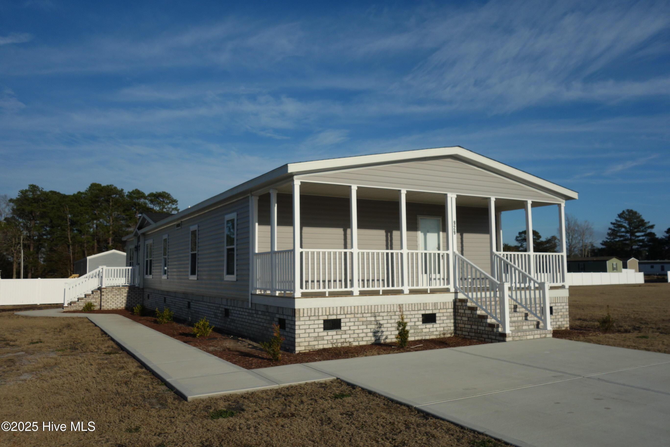 929 Willow Place Southwest Calabash, NC 28467 - Photo 6 of 48 Porch