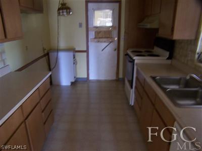 18528 Holly Road Fort Myers, FL 33967 - Photo 5 of 10 Gallery Image 5