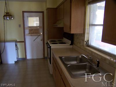 18528 Holly Road Fort Myers, FL 33967 - Photo 6 of 10 Gallery Image 6