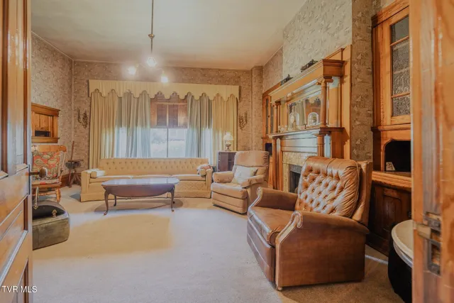 $589,900 | 438 East Main Street, Rogersville, TN 37857