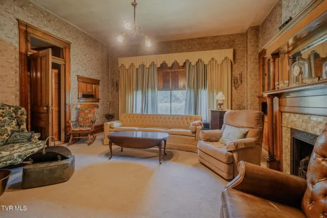 $589,900 | 438 East Main Street, Rogersville, TN 37857