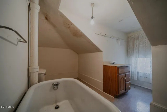 $589,900 | 438 East Main Street, Rogersville, TN 37857