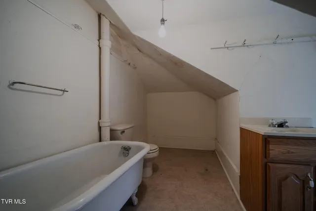 $589,900 | 438 East Main Street, Rogersville, TN 37857