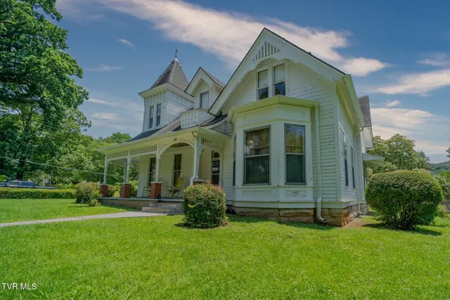 $589,900 | 438 East Main Street, Rogersville, TN 37857