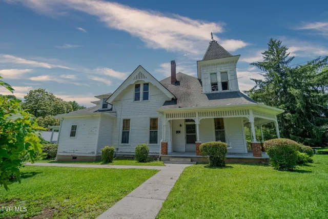 $589,900 | 438 East Main Street, Rogersville, TN 37857