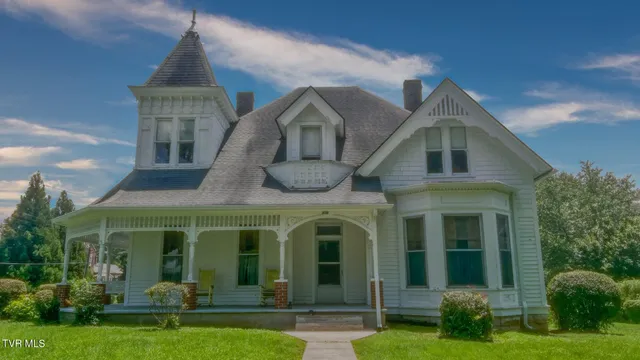 $589,900 | 438 East Main Street, Rogersville, TN 37857