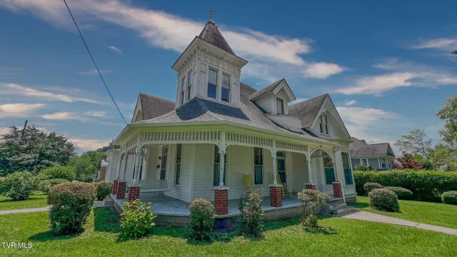 $589,900 | 438 East Main Street, Rogersville, TN 37857