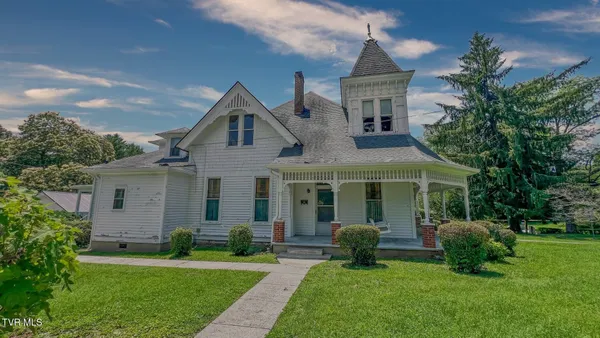 $589,900 | 438 East Main Street, Rogersville, TN 37857