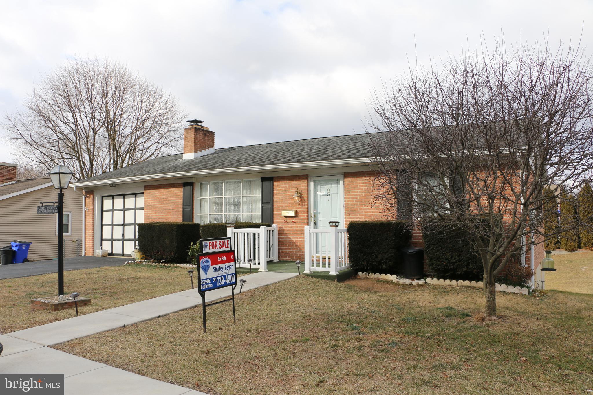 95 Wakefield Road Hagerstown, MD 21740 - Photo 1 of 15 Front View