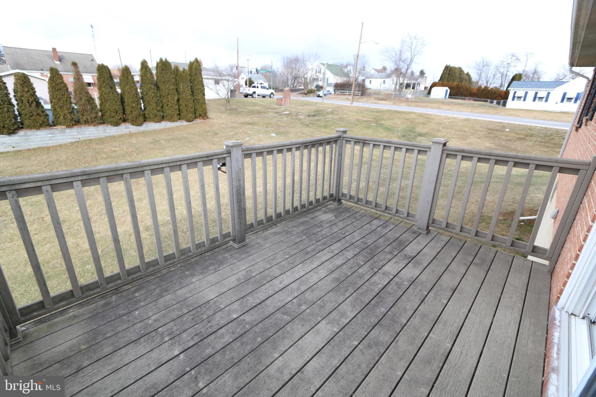 95 Wakefield Road Hagerstown, MD 21740 - Photo 11 of 15 Maintenance-Free Deck