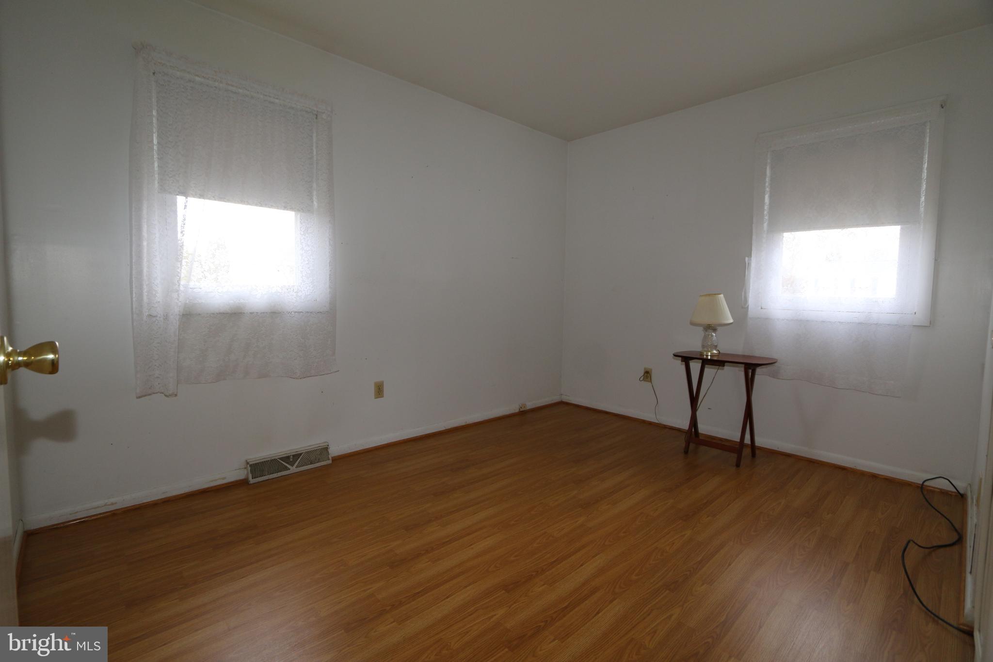 95 Wakefield Road Hagerstown, MD 21740 - Photo 8 of 15 Bedroom