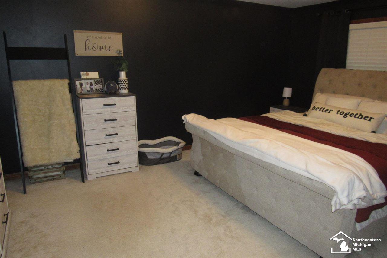 2489 Sandpiper Road Lambertville, MI 48144 - Photo 33 of 51 50079919-32.JPG