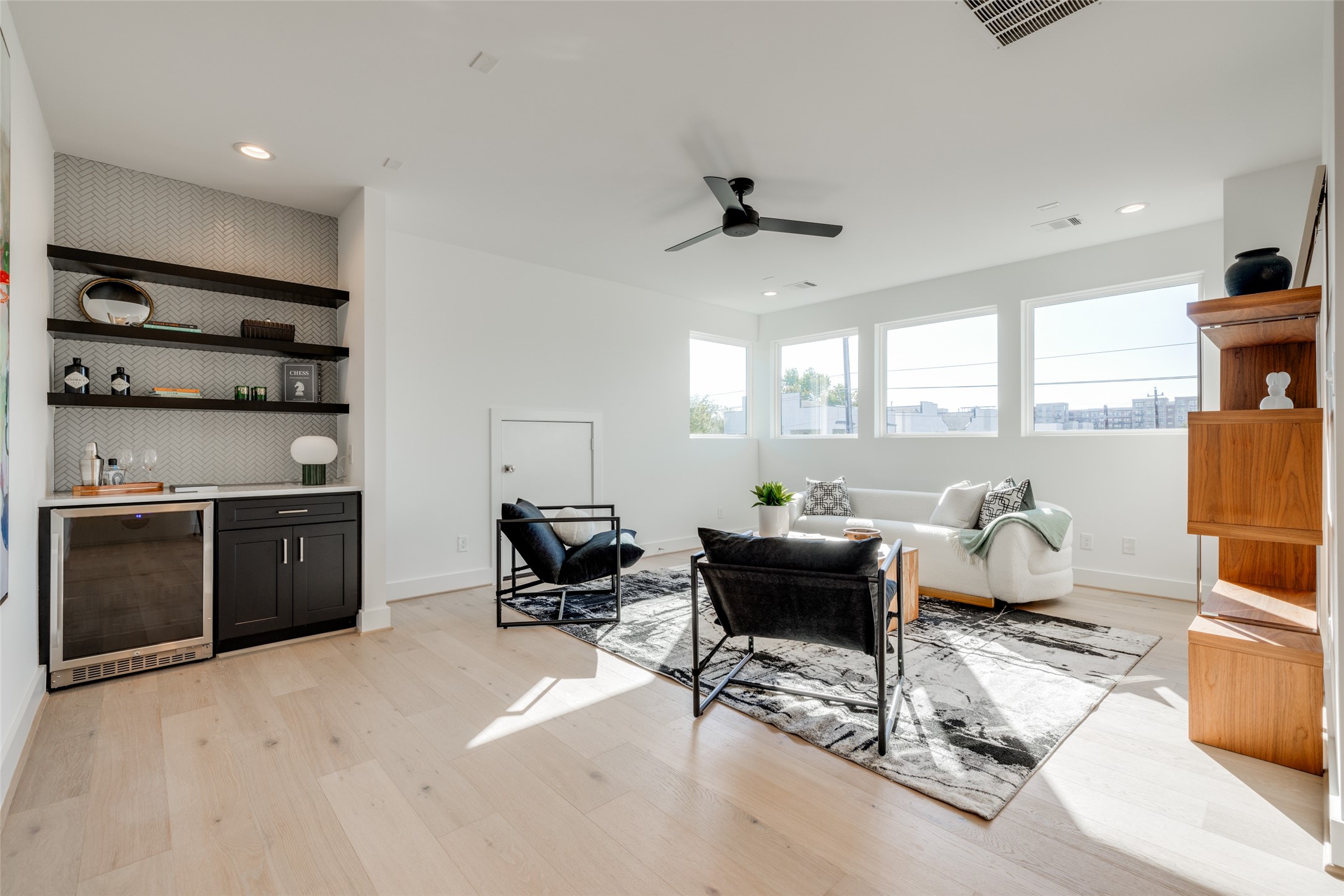 2327 Richton Street Houston, TX 77098 - Photo 39 of 44 * Estimated Completion Date 10/15/2026 * ASK ABOUT CUSTOMIZATION OPTIONS DURING CONSTRUCTION ONLY *MAZZARINO MODEL HOME * PHOTOS MAY SHOW A SIMILAR FLOOR PLAN AND/OR UPGRADED/ALTERNATIVE FINISHES * Please use these photos as a guide *THIS IS AN ACTIVE CONSTRUCTION SITE, BUYERS MUST REQUEST APPOINTMENT TO BE ON PREMISE AT ALL TIMES.