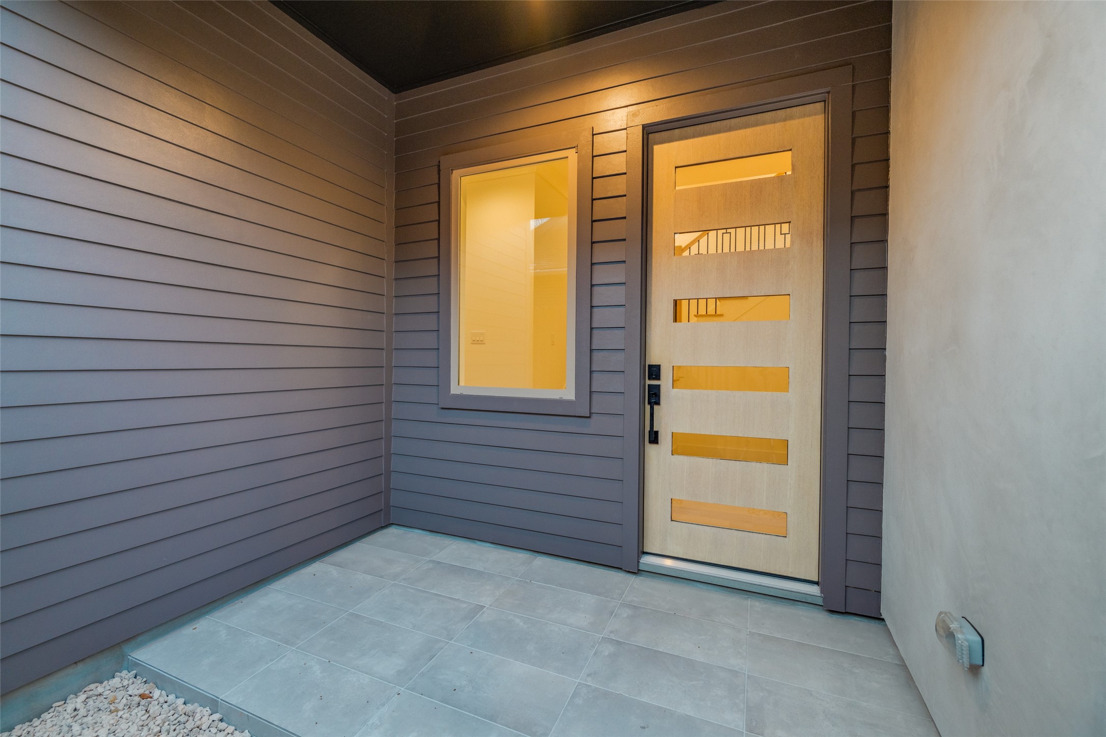2327 Richton Street Houston, TX 77098 - Photo 47 of 47 a view of an empty room and window