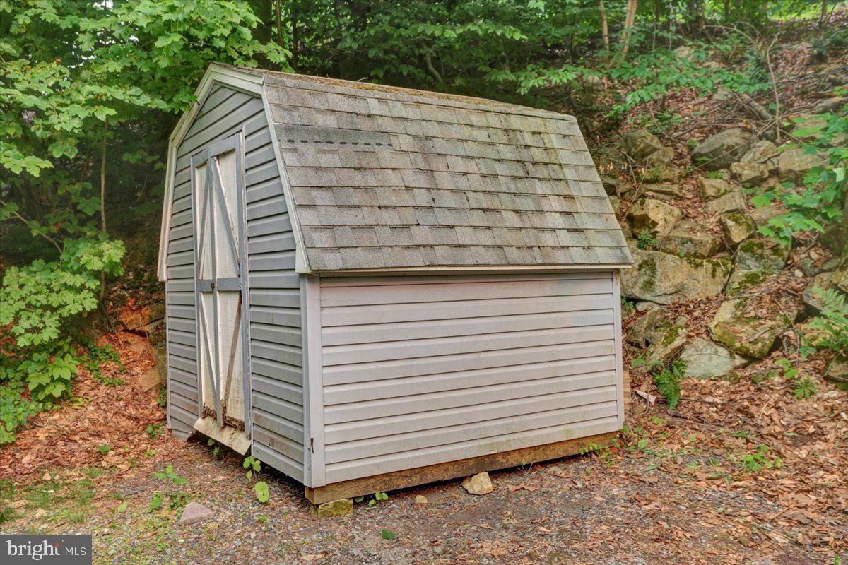 41 Fox Road Fleetwood, PA 19522 - Photo 23 of 25 Shed