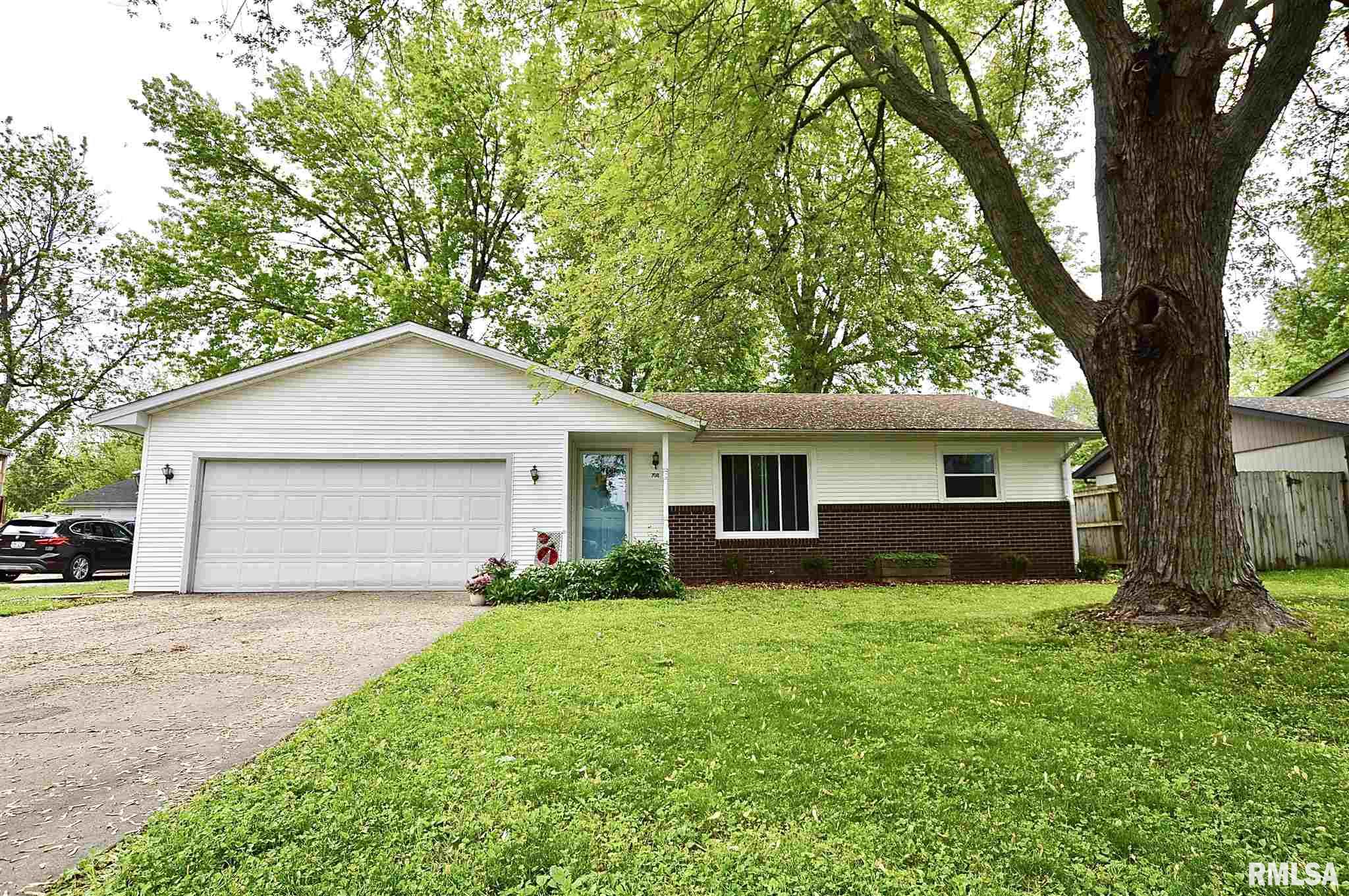708 Deerfield Road Chatham, IL 62629 - Photo 1 of 24 Gallery Image 1