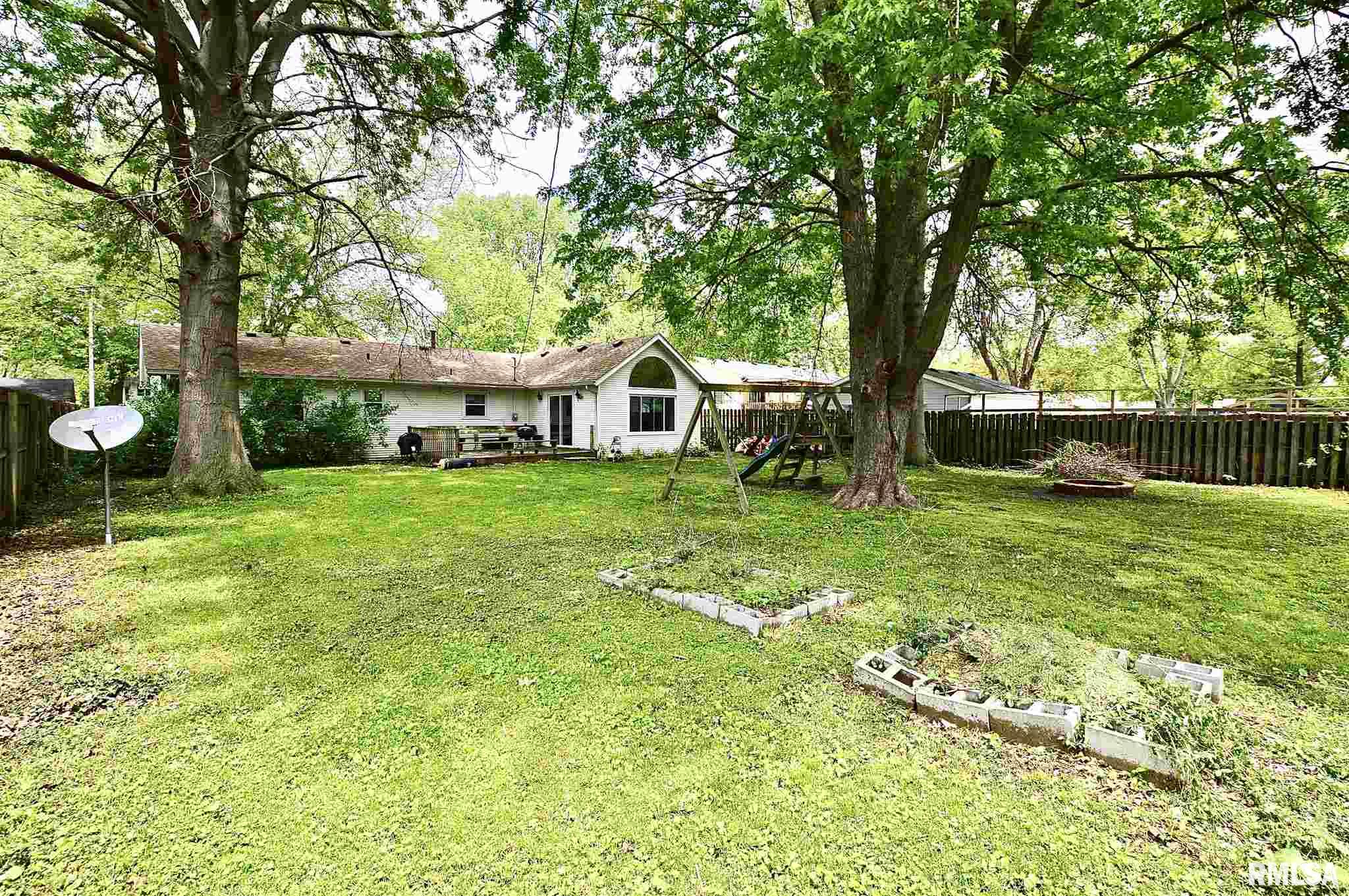 708 Deerfield Road Chatham, IL 62629 - Photo 21 of 24 Gallery Image 21