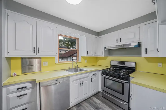 $710,000 | 76 Cambridge Street, Valley Stream, NY 11581