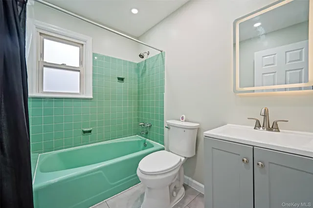 $710,000 | 76 Cambridge Street, Valley Stream, NY 11581