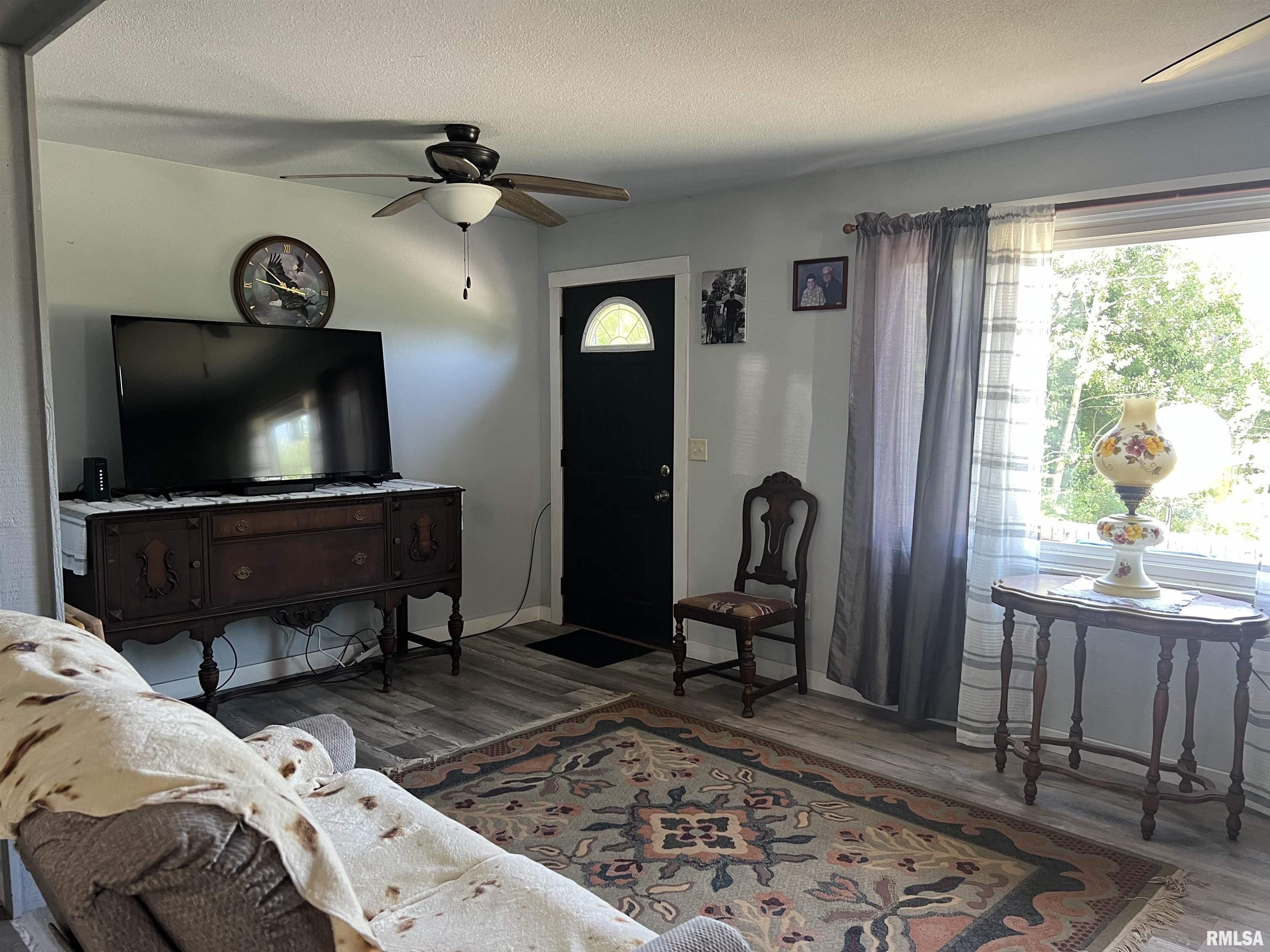 6315 East Holler Road Table Grove, IL 61482 - Photo 7 of 23