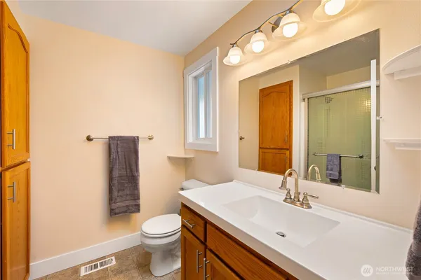 $427,000 | 752 Tillamuk Drive, La Conner, WA 98257