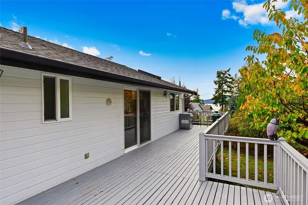 $427,000 | 752 Tillamuk Drive, La Conner, WA 98257