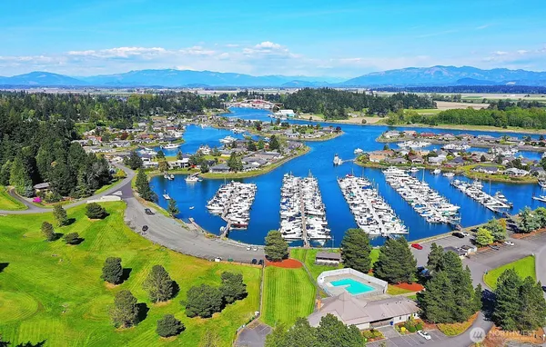 $427,000 | 752 Tillamuk Drive, La Conner, WA 98257