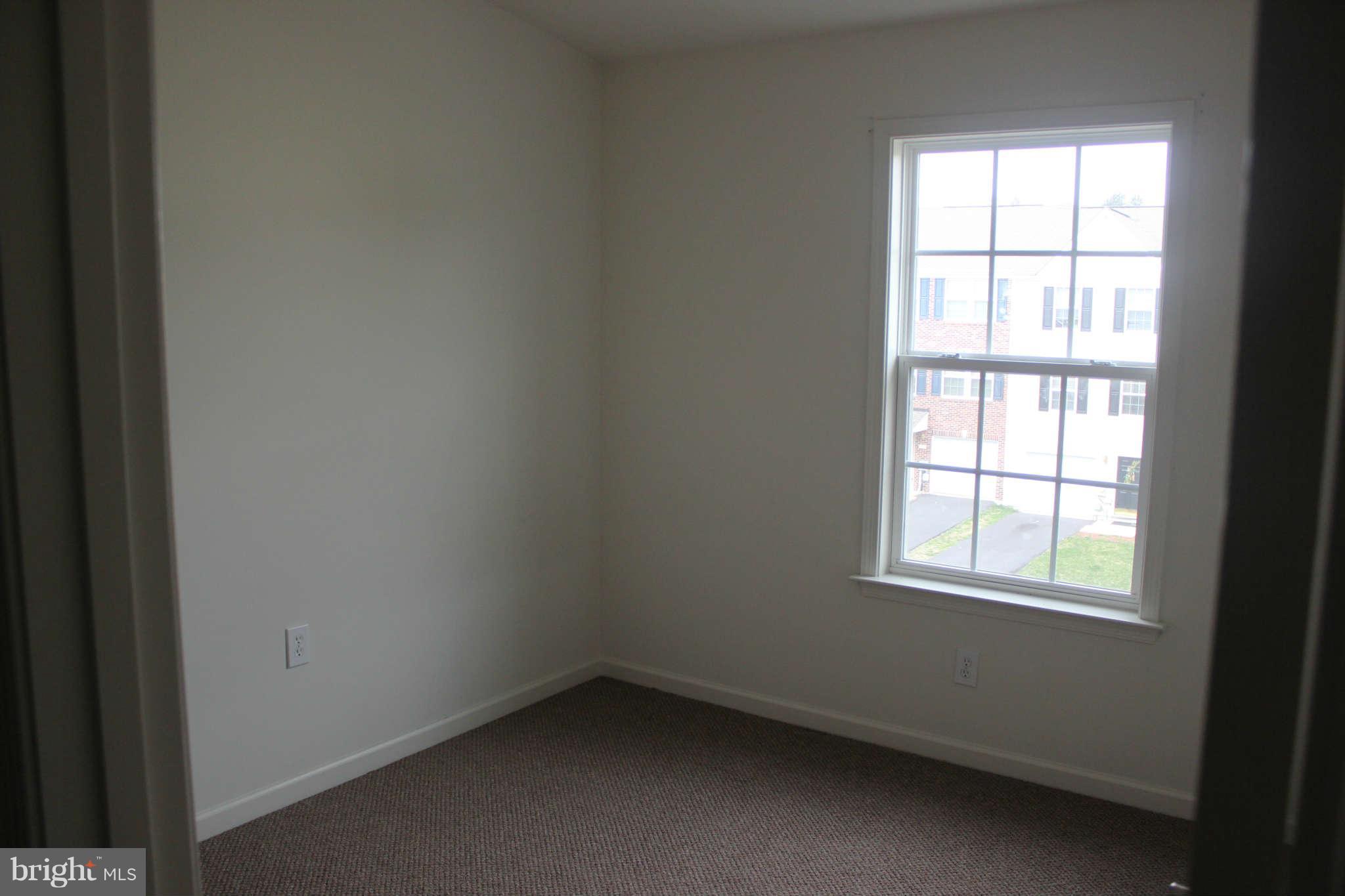 226 Rumbling Rock Road Hedgesville, WV 25427 - Photo 10 of 12 Interior (General)