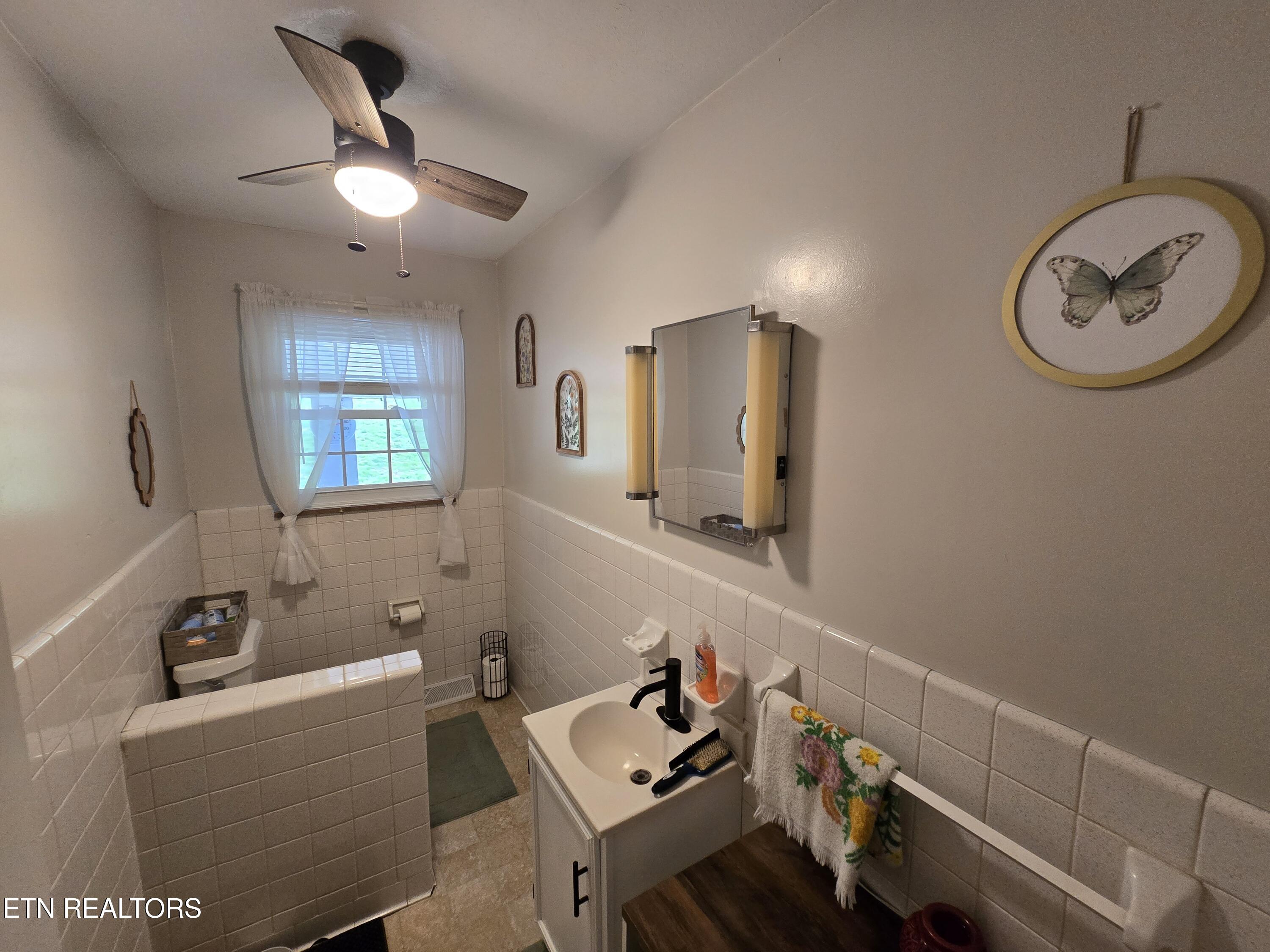 1765 Sugar Run Road Jonesville, VA 24263 - Photo 27 of 46 20260402_165523