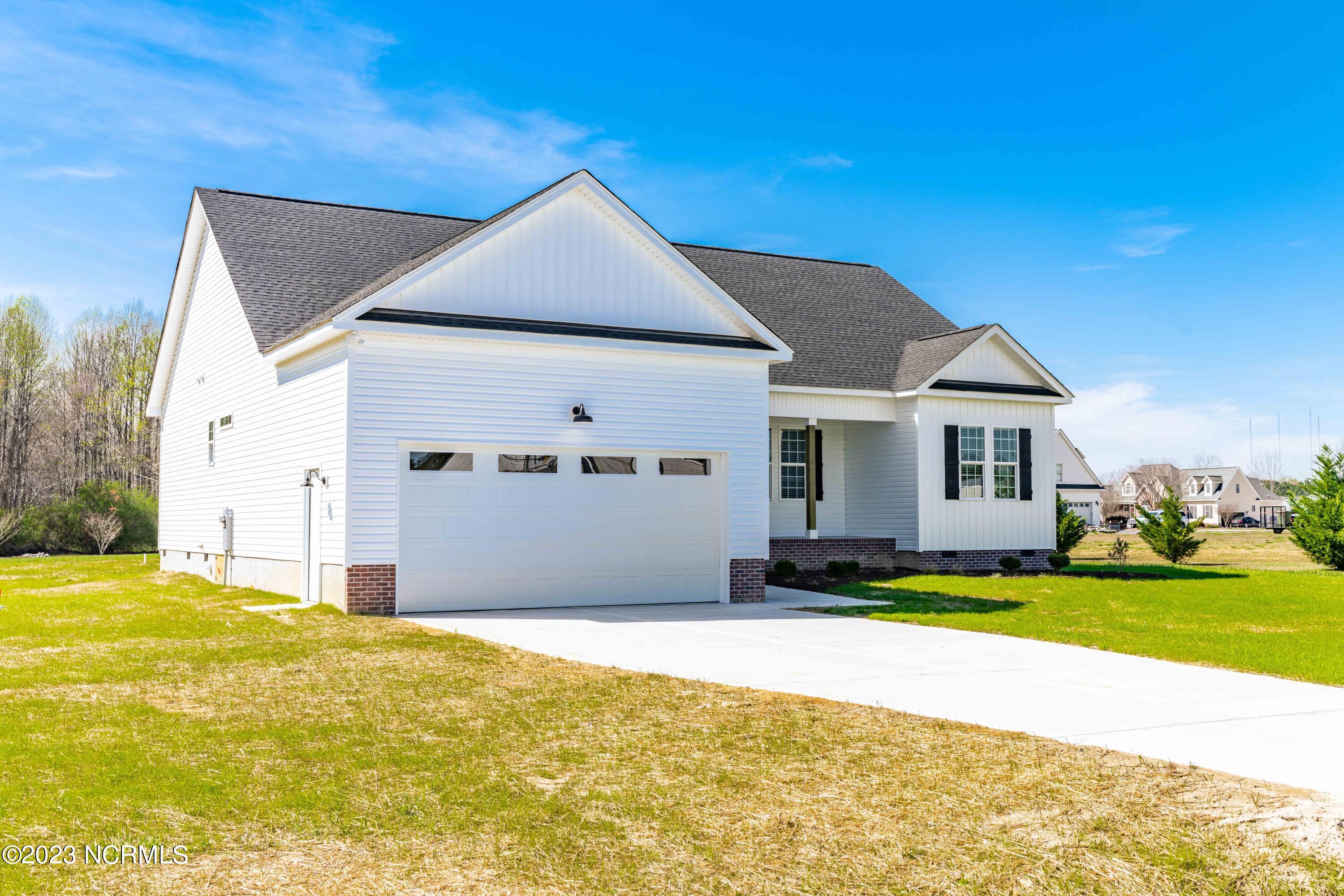 6444 Flowers Road Wilson, NC 27893 - Photo 2 of 32 DSC07116