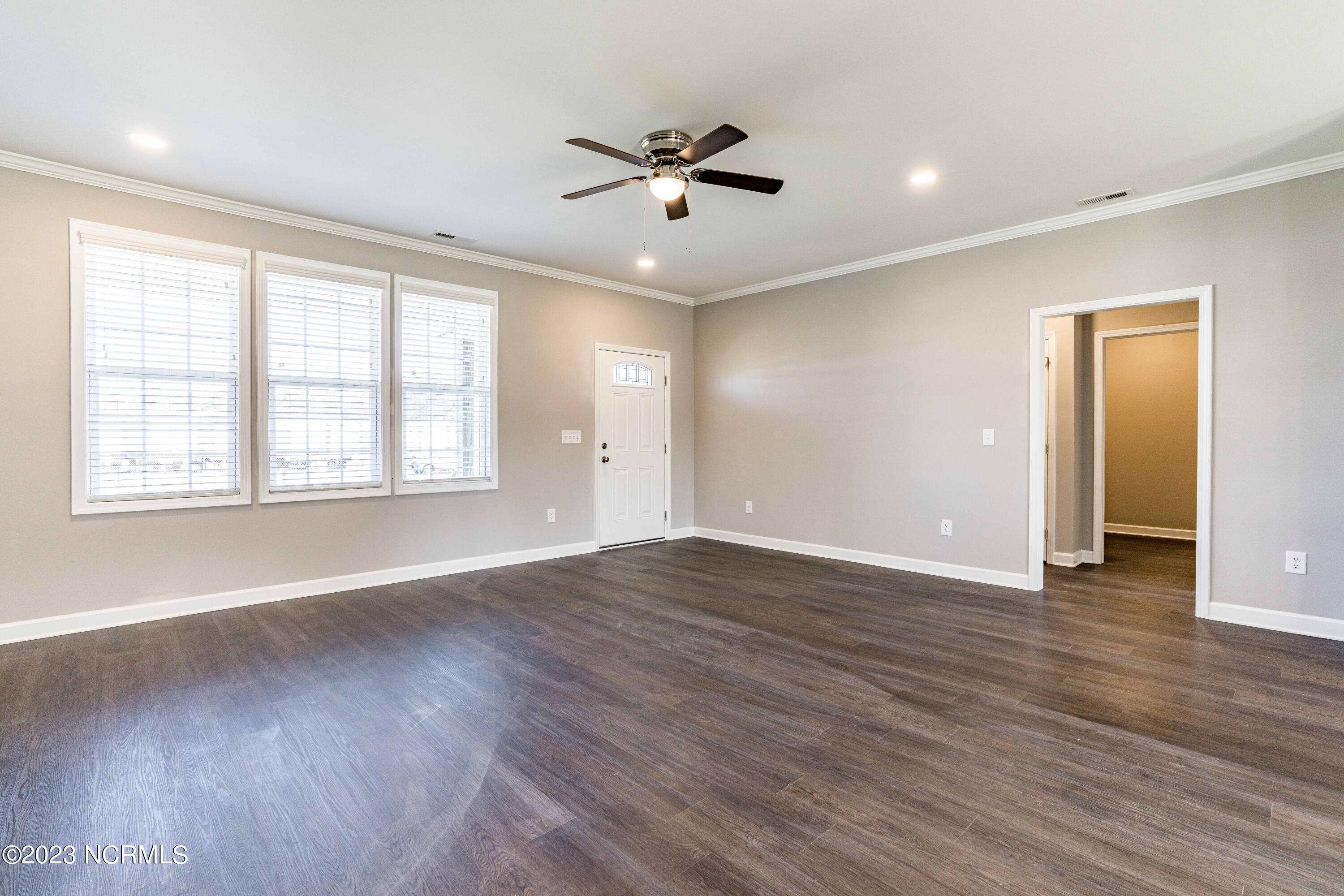 6444 Flowers Road Wilson, NC 27893 - Photo 5 of 32 DSC07154