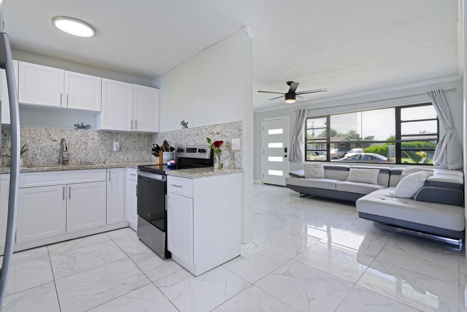 310 West 16th Way Riviera Beach, FL 33404 - Photo 7 of 24 Kitchen