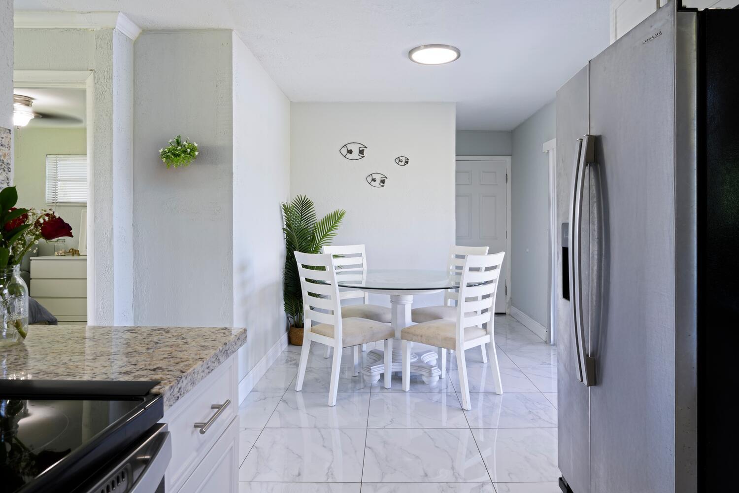 310 West 16th Way Riviera Beach, FL 33404 - Photo 10 of 24 Dining room