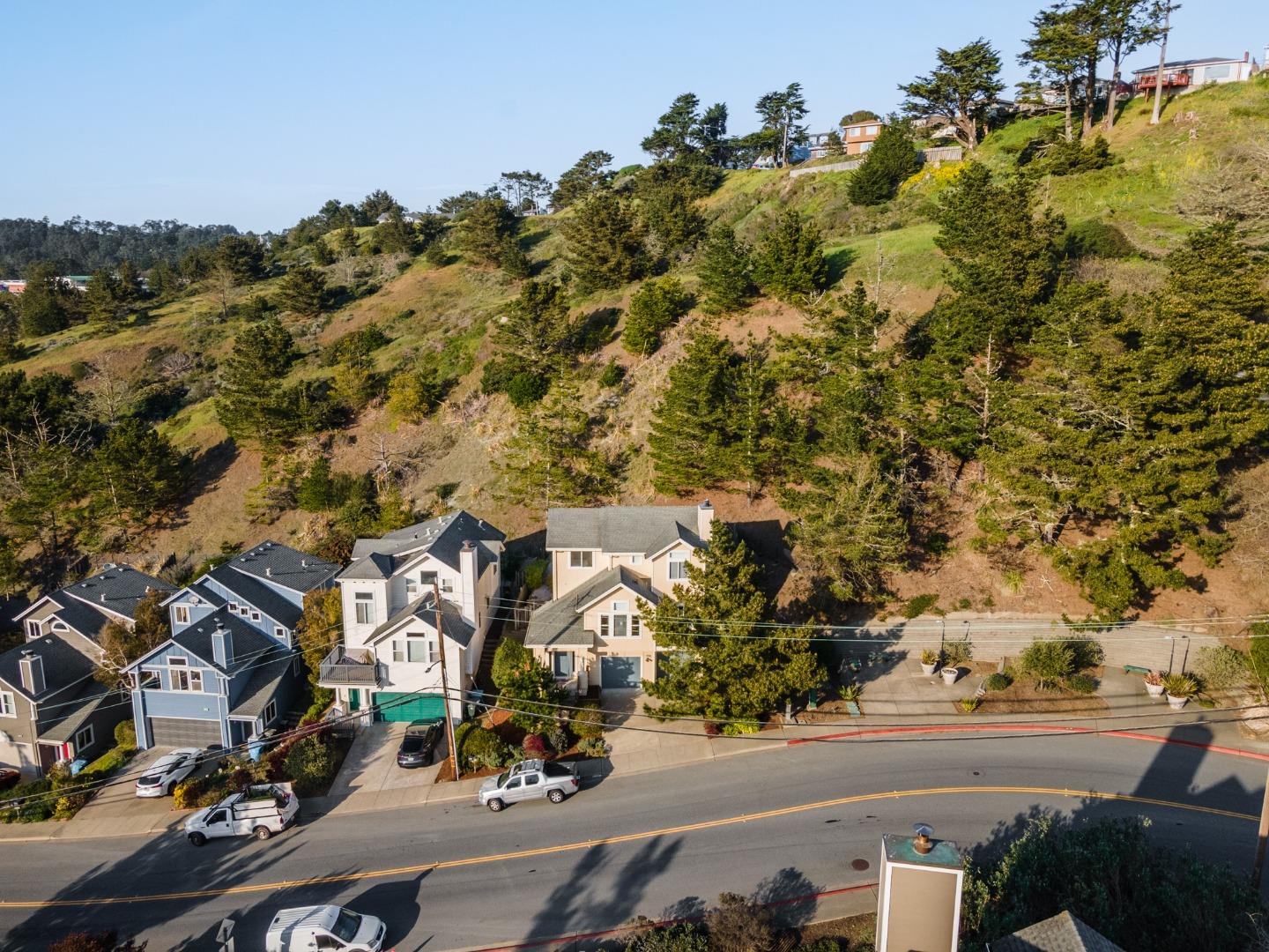 521 Monterey Road, Unit B Pacifica, CA 94044 - Photo 53 of 54 an aerial view of multiple house