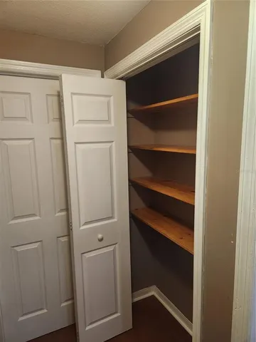 $1,295 | 1215 Skyview Boulevard, Unit B, Lakeland, FL 33801