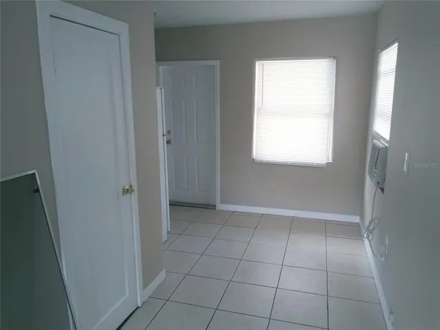 $1,075 | 986 22nd Avenue South, Unit 2, St. Petersburg, FL 33705