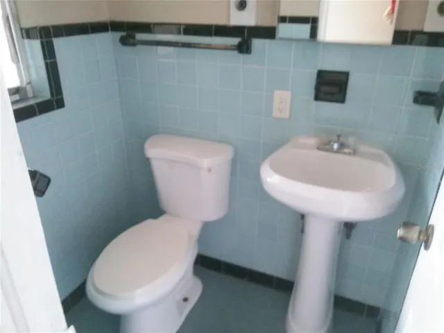 $1,075 | 986 22nd Avenue South, Unit 2, St. Petersburg, FL 33705