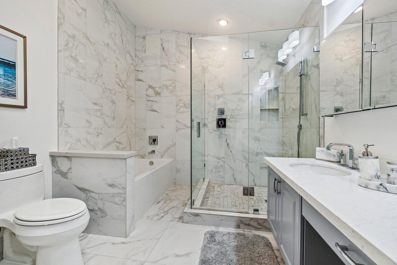 7159 Via Palomar Boca Raton, FL 33433 - Photo 26 of 44 028-7159ViaPalomar-BocaRaton-FL-33433-SM