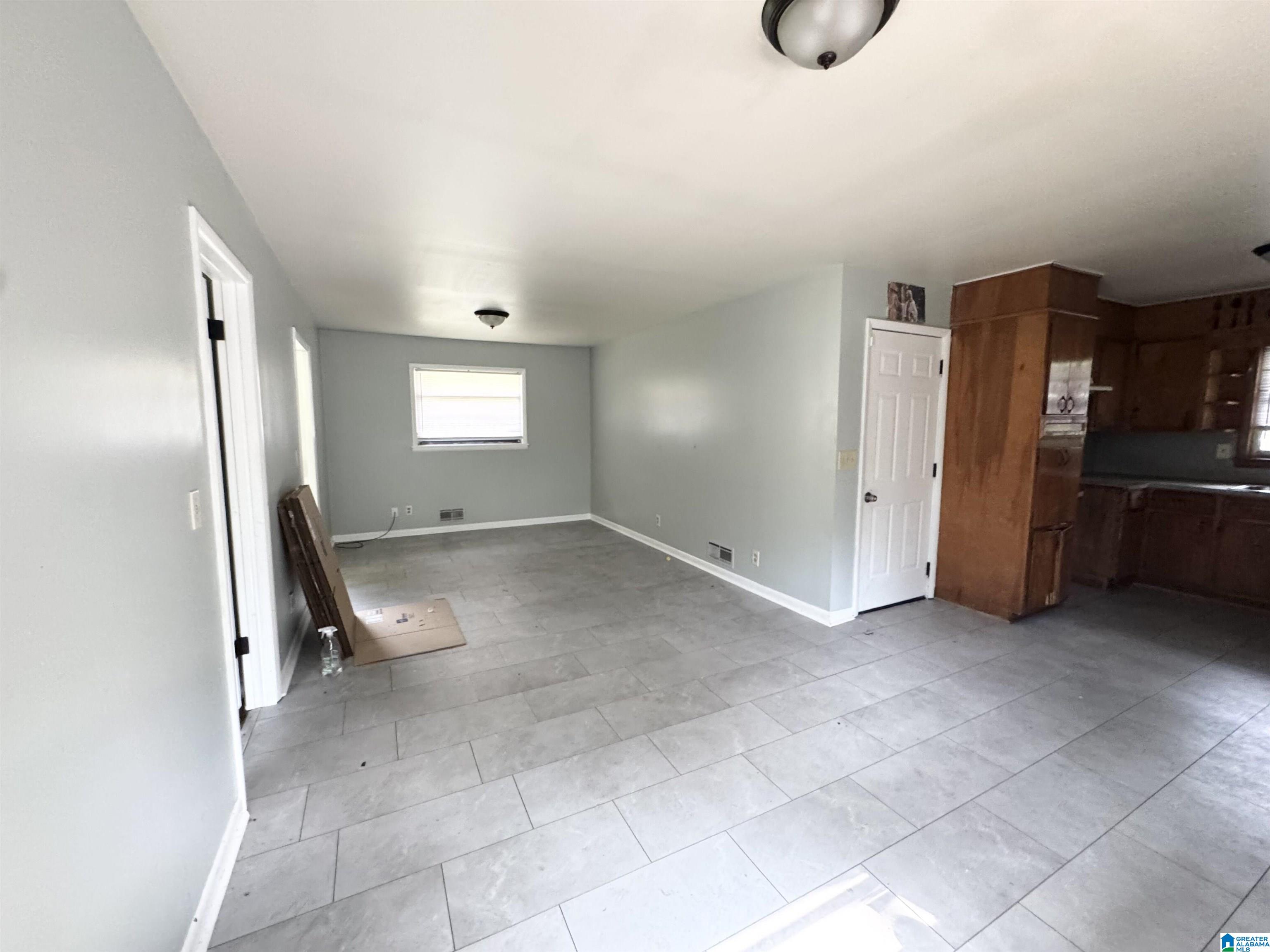 517 Sunhill Road Northwest Birmingham, AL 35215 - Photo 13 of 36