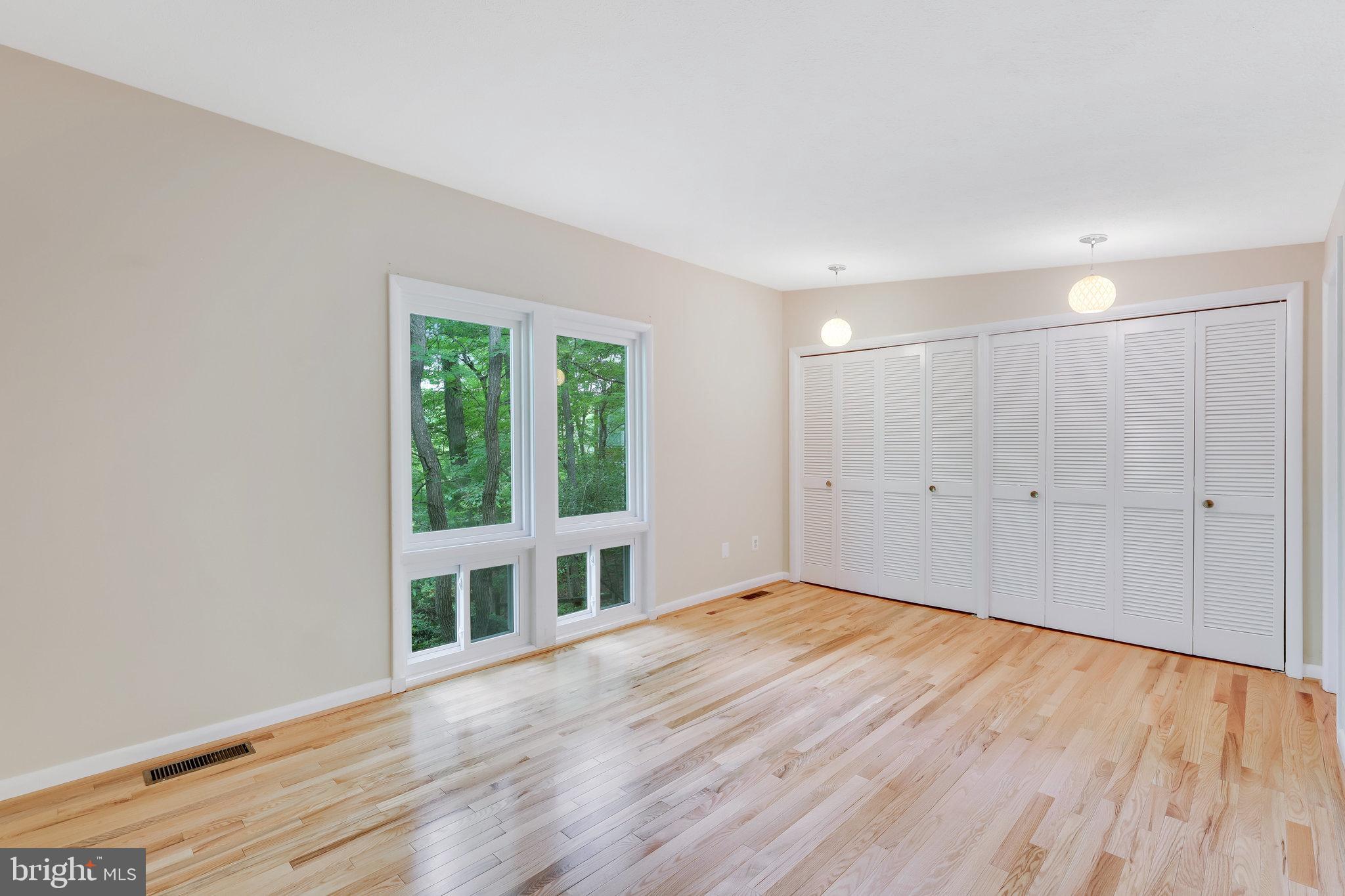 11234 South Shore Road Reston, VA 20190 - Photo 13 of 37 Primary Bedroom