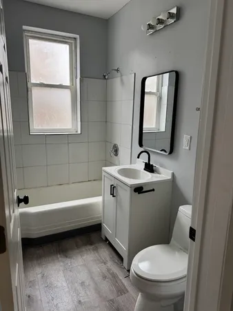 $1,650 | 11915 South Lowe Avenue, Unit 1, Chicago, IL 60628