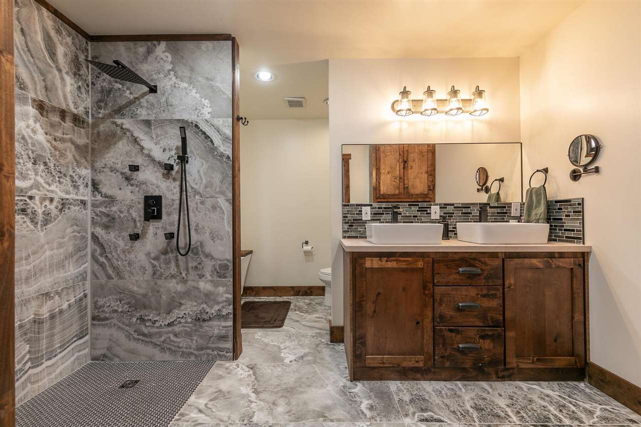 11596 Brook Lane Truckee, CA 96161 - Photo 16 of 21