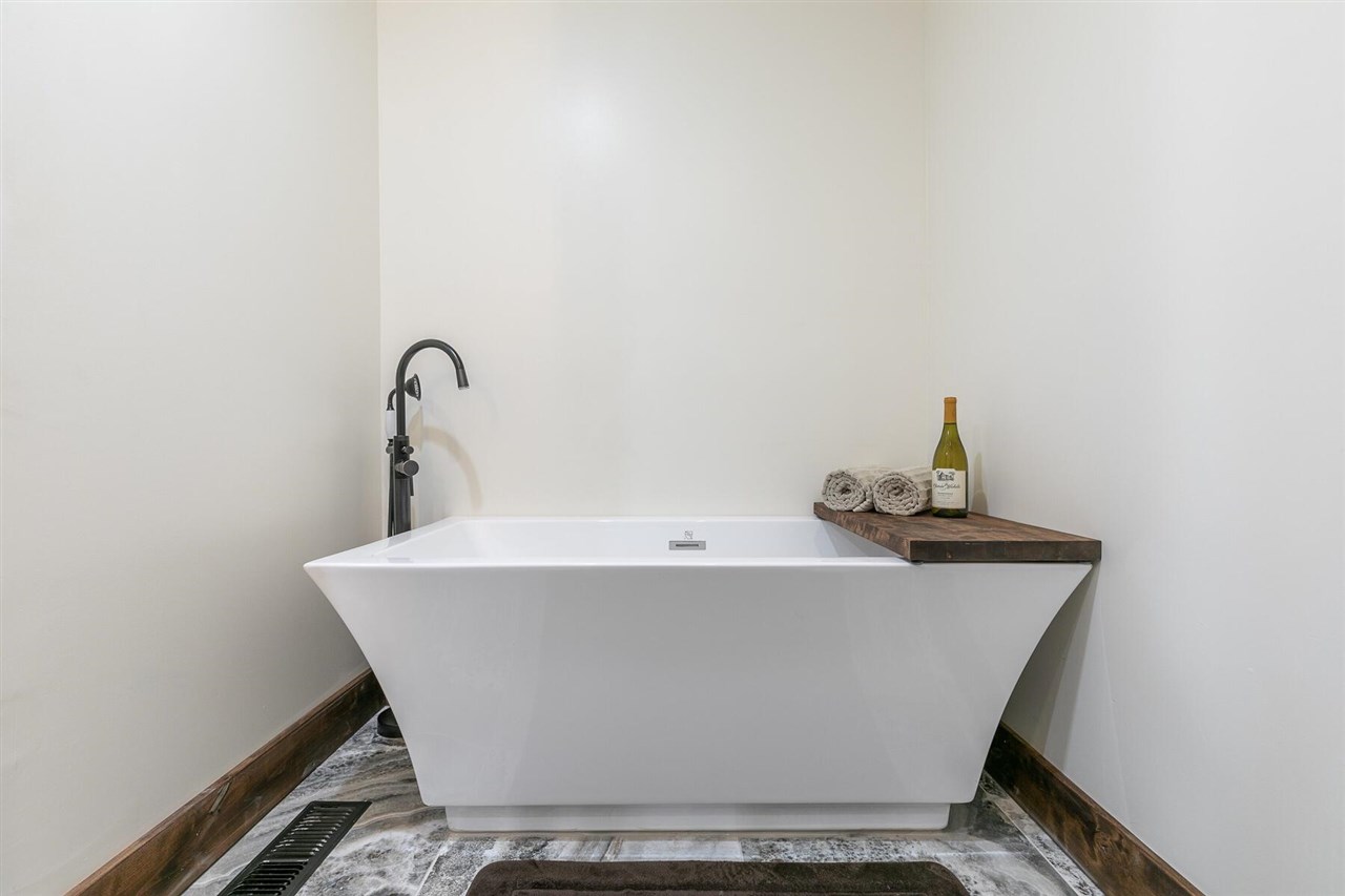 11596 Brook Lane Truckee, CA 96161 - Photo 17 of 21