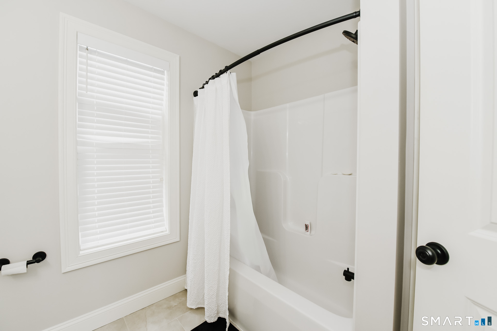 500 River Road, Unit 3 Shelton, CT 06484 - Photo 13 of 36