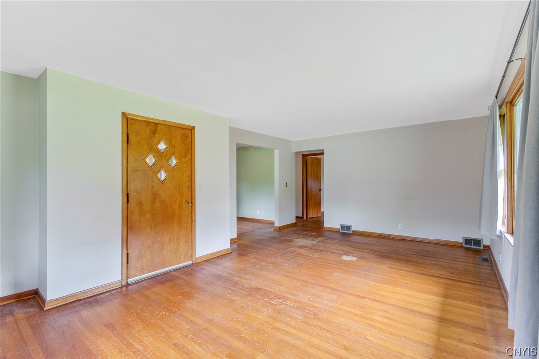 8252 Maple Road Clay, NY 13041 - Photo 14 of 49