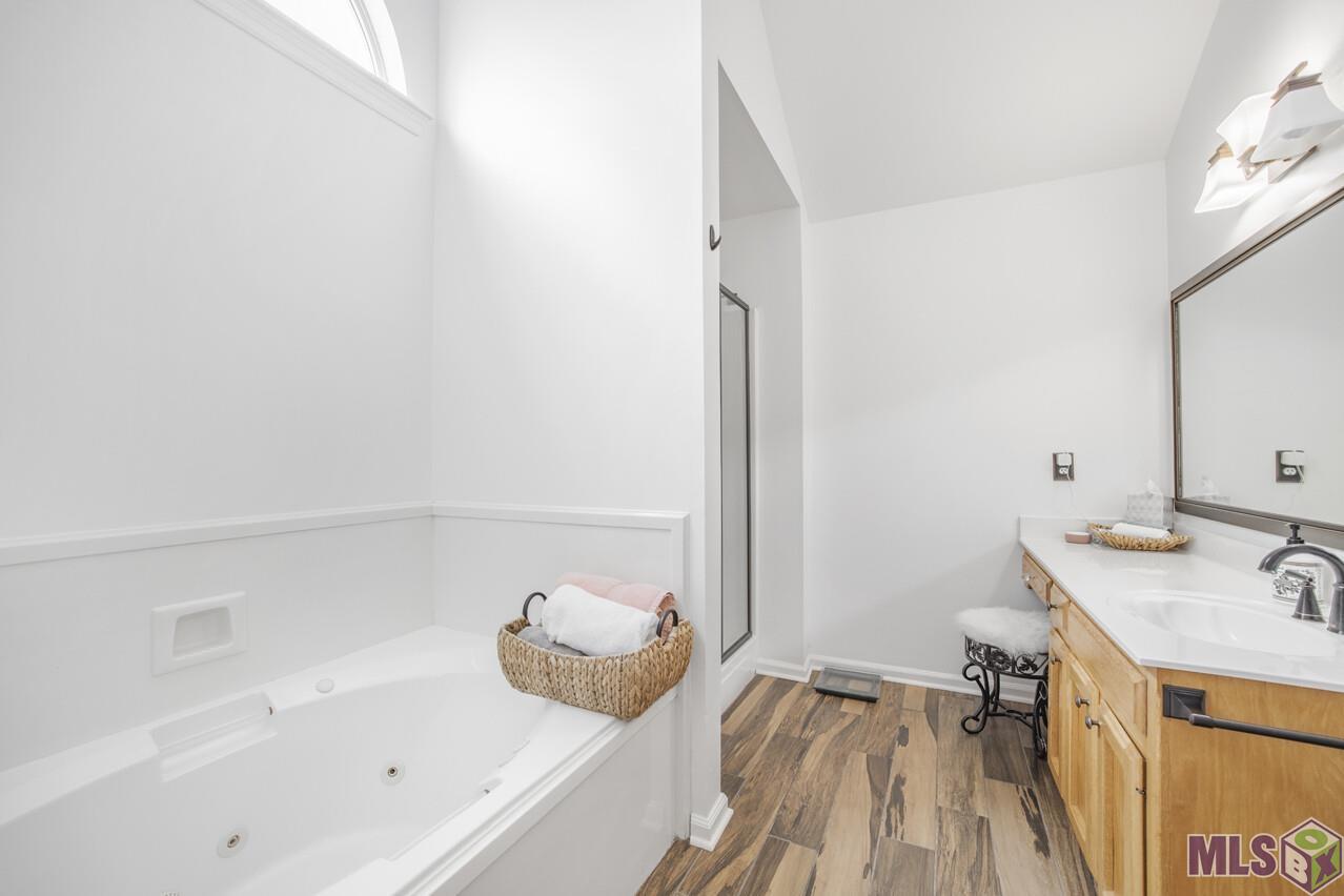 37131 Perkins Road Prairieville, LA 70769 - Photo 12 of 19 Gallery Image 12