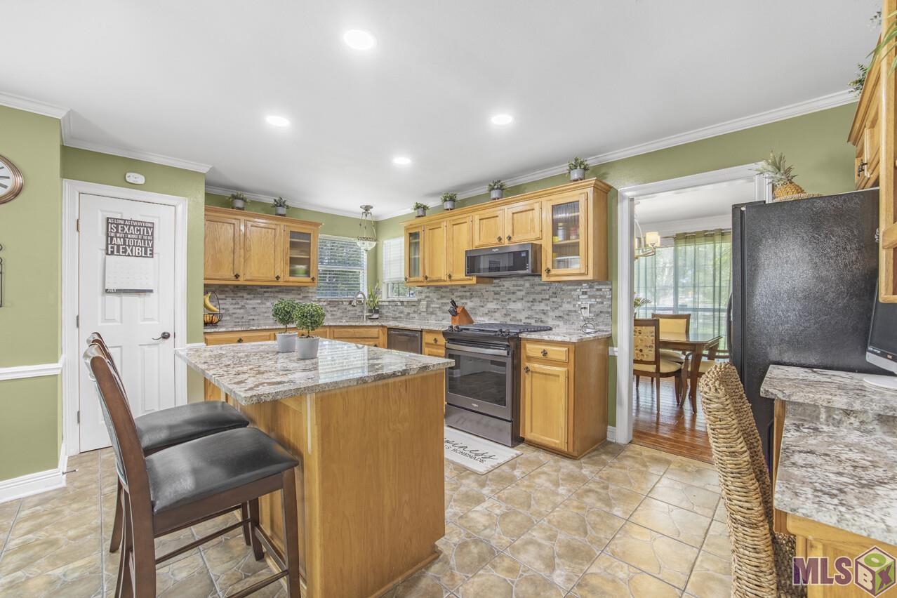 37131 Perkins Road Prairieville, LA 70769 - Photo 3 of 19 Gallery Image 3
