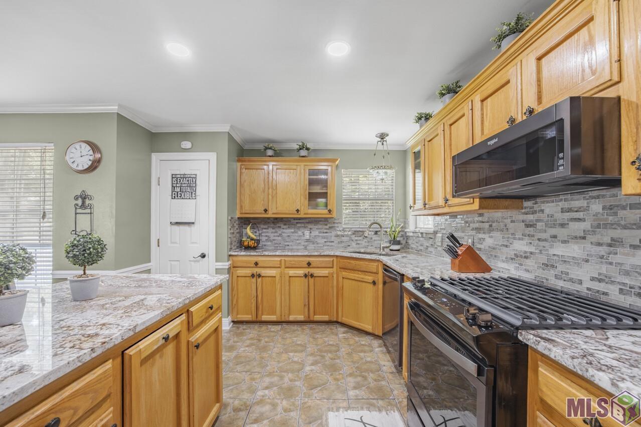 37131 Perkins Road Prairieville, LA 70769 - Photo 4 of 19 Gallery Image 4
