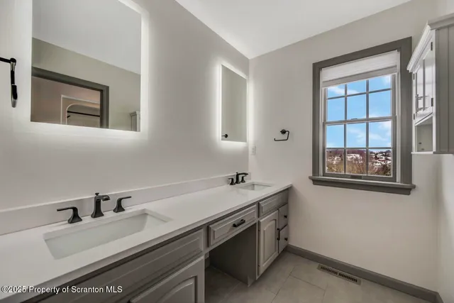 $595,000 | 123 Bonifanti Lane, Factoryville, PA 18419